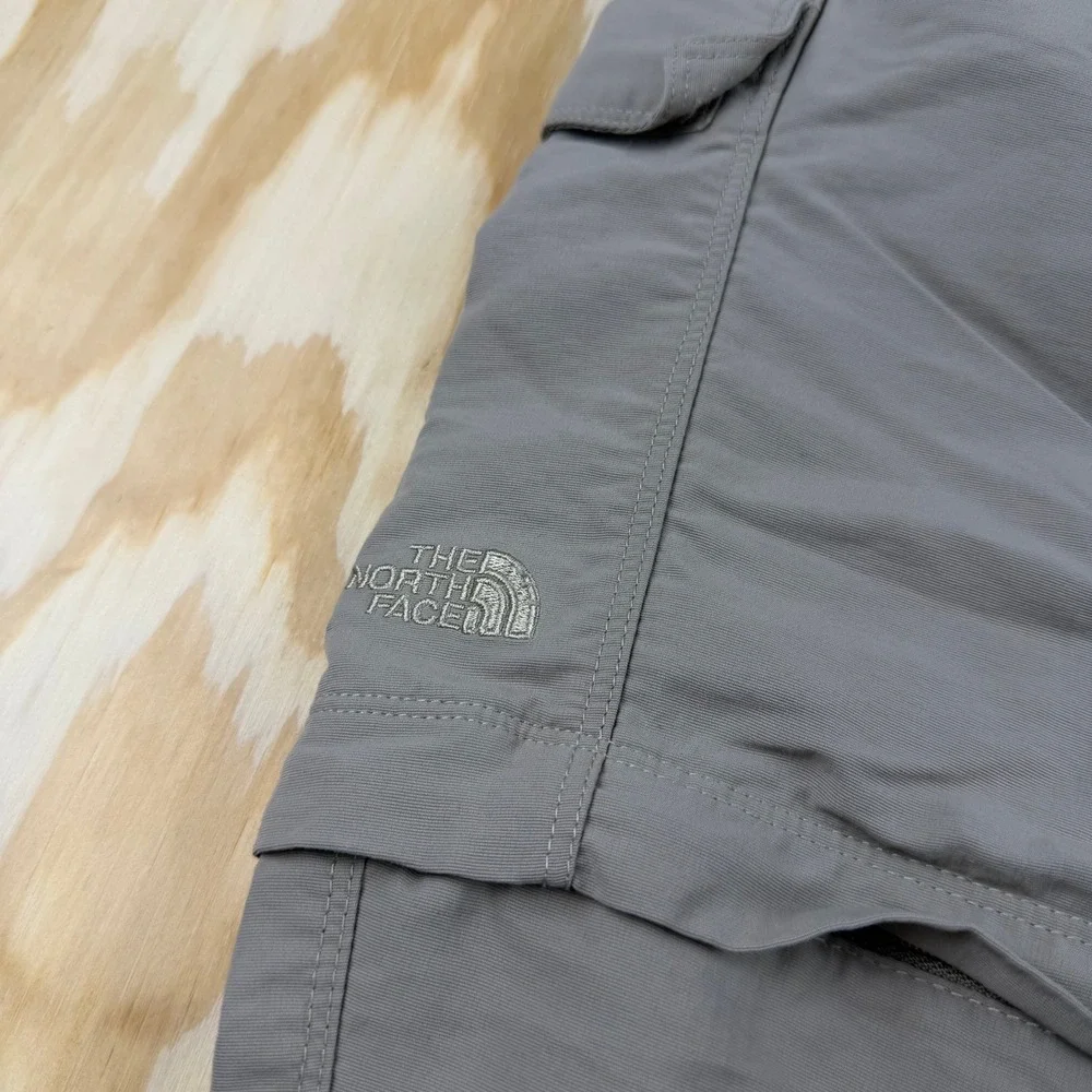 The North Face Mens Convertible Cargo Hiking Pants Tan Khaki Size Large Short